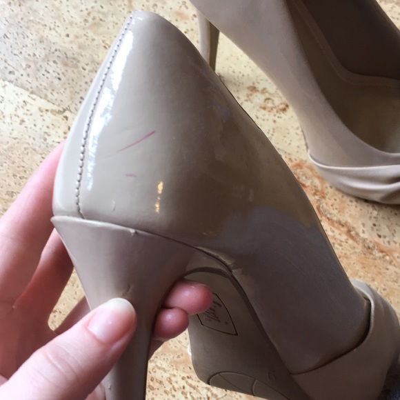 Nude heels - Picture 3 of 4